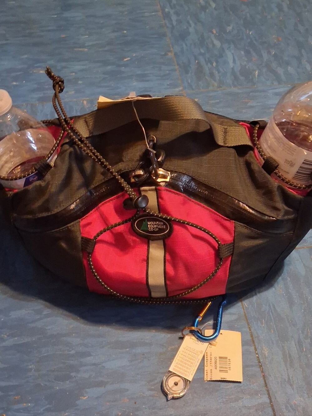 STURDY AND DURABLE "MOUNTAIN EQUIPMENT CO-OP PACK WITH COMET COMPASS.